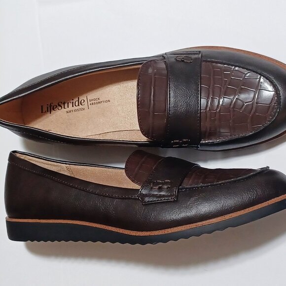 Faux Croc Brown Loafers Life Stride Size 9 - Picture 2 of 7
